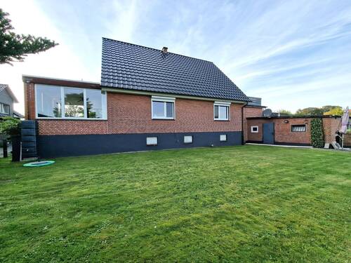 Ostseite, Garten - 7 Zimmer Mehrfamilienhaus, Wohnhaus zum Kaufen in Bleckede