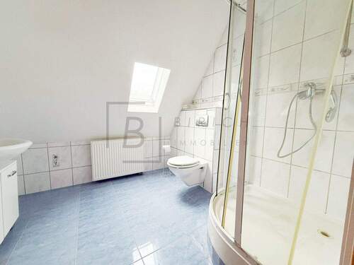 Badezimmer mit Dusche - 