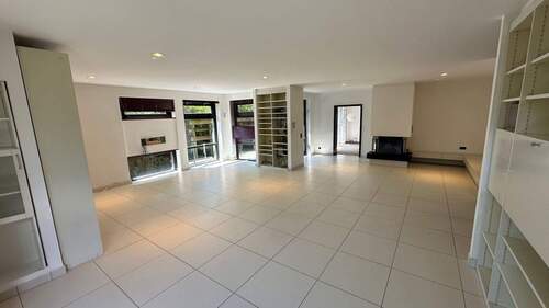 Großzügiger Wohnbereich - 