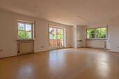 Wohn-Essbereich (1) - 3 Zimmer Etagenwohnung zum Kaufen in Salzweg
