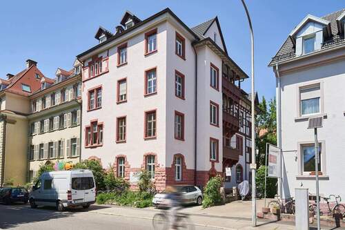 Aussenansicht_1 - Altbau-Juwel in der Wiehre 6-Zimmer-Wohnung in saniertem Jugendstil-Stadthaus in 79100 Freiburg
