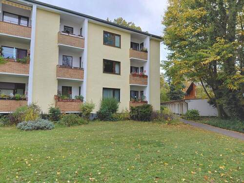 Ruhige Grünlage - Ruhige 2-Zi-Etagenwohnung - Grünlage, nur 5 min. von S-RE Lichterfelde Ost - provisionsfrei