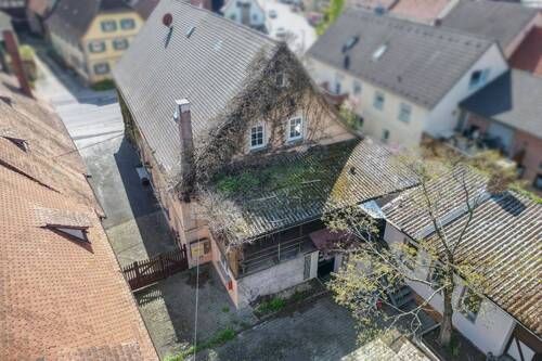 Innenhof - 1 Zimmer Mehrfamilienhaus, Wohnhaus in Scheßlitz
