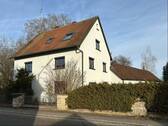 Ansicht Südosten - Modernes Ein- bis Zweifamilienhaus mit Anbau und großem Grundstück