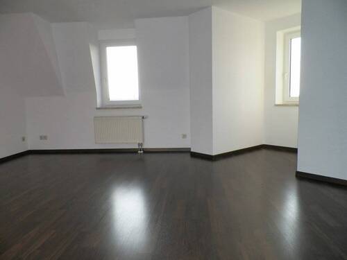 Wohnzimmer - 3 Zimmer Etagenwohnung in Zwickau