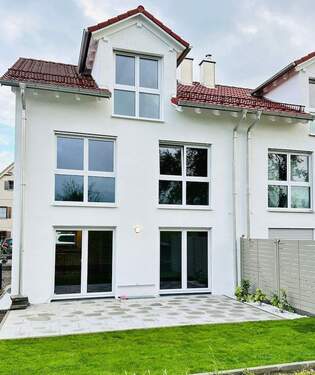 1 Ansicht vom Garten.jpg - Raum, Ruhe, Geborgenheit–Ihre Doppelhaushälfte mit großzügigem Garten