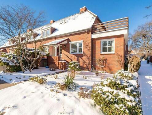 Hausansicht - Charmantes Reihenendhaus für Paare