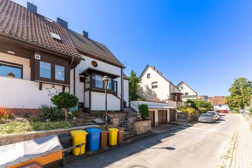 Straßenansicht - 6 Zimmer Doppelhaushälfte in Jena