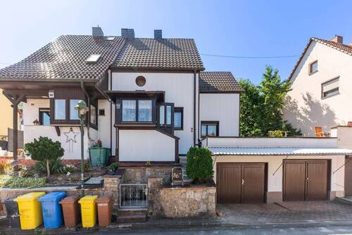 Straßenansicht - Doppelhaushälfte mit 122,80 m&sup2; in Jena zum Kaufen