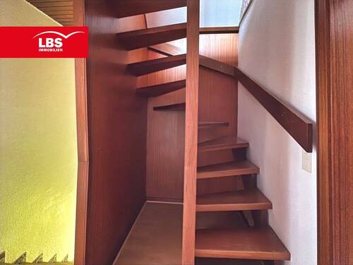 Treppe in den Spitzboden - 