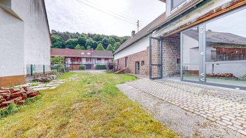 Hofeinfahrt - 