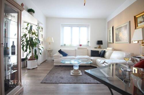 Wohnzimmer - 2 Zimmer Etagenwohnung in Berlin