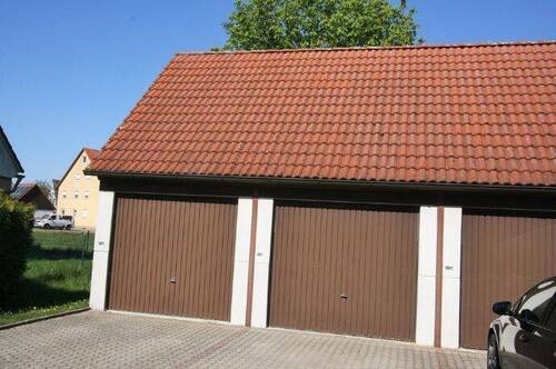 Garage und Stellplatz-1.jpg - 