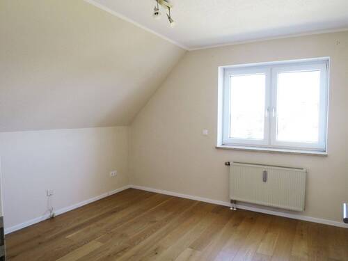 Schlafzimmer 1-1.jpg - 
