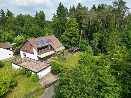 Bild 2 - 8 Zimmer Mehrfamilienhaus, Wohnhaus zum Kaufen in Usingen