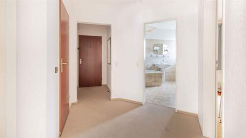 Flur1 - 2 Zimmer Etagenwohnung in Hamburg
