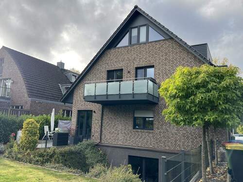 Herzlich Willkommen - Große 3-Zimmer-Maisonette-Wohnung in Poppenbüttel