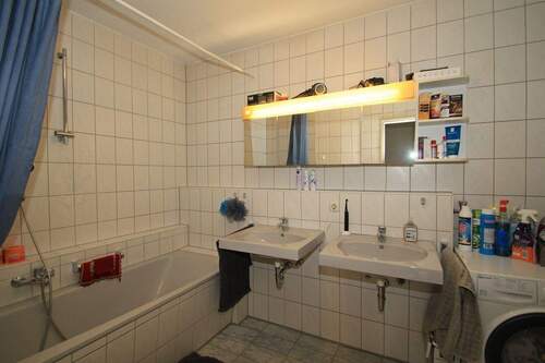 Bad - 3 Zimmer Etagenwohnung in Krumbach