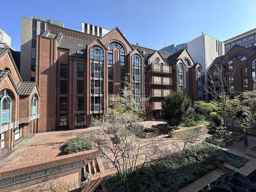 Blick in den Innenhof - Düsseldorf-Carlstadt: Großzügiges Wohnen im Kunst- und Antiquitätenviertel!