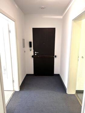 Entrée - 3 Zimmer Etagenwohnung in Düsseldorf