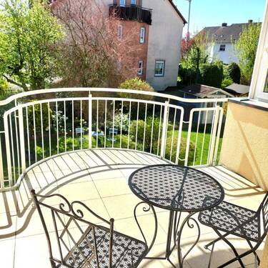Aussicht Süd-Balkon - 3 Zimmer Etagenwohnung in Lauf