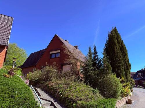 Ansicht Seite.jpg - 7 Zimmer Einfamilienhaus zum Kaufen in Bad Oldesloe