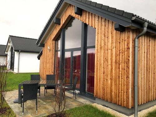 Terrasse - Kleiner Bungalow im Feriendorf Obernsees: vollmöbliert und ausgestattet