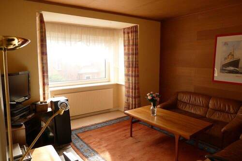 Wohnzimmer mit Erkerfenster - 