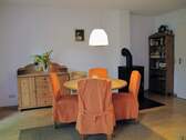 Essbereich mit Kamin - 3 Zimmer Mehrfamilienhaus, Wohnhaus in Boltenhagen