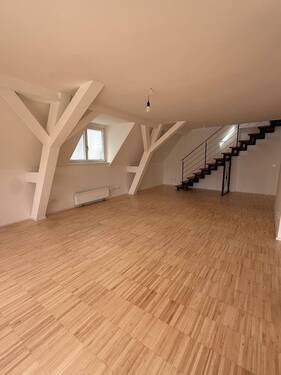 Wohn-Esszimmer Bild 3.jpg - 6 Zimmer Etagenwohnung in Stuttgart
