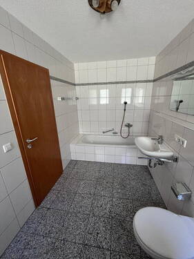 Bad - 3 Zimmer Etagenwohnung zum Kaufen in Königsfeld