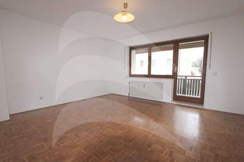 Wohnzimmer - Etagenwohnung mit 60,60 m&sup2; in Landshut zum Kaufen