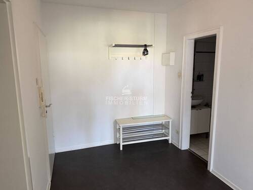 Diele - Etagenwohnung mit 50,00 m&sup2; in Düsseldorf zur Miete