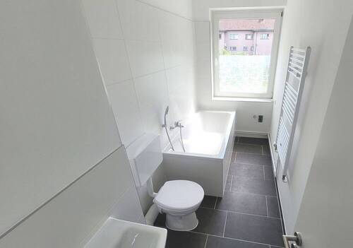 Badezimmer - Etagenwohnung mit 78,20 m&sup2; in Fürstenwalde zur Miete