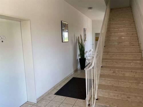 Zugang über das Treppenhaus - Büro in Rosengarten