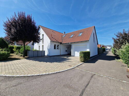 Hausansicht 1 - 8 Zimmer Einfamilienhaus zum Kaufen in Vellberg