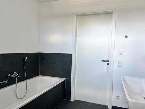 Badezimmer Ansicht 2 - 