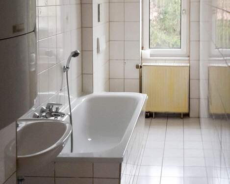 Bad - Attraktive Altbauwohnung in ruhiger Wohnlage