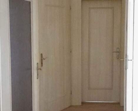 Flur - 5 Zimmer Etagenwohnung in Naumburg (Saale)