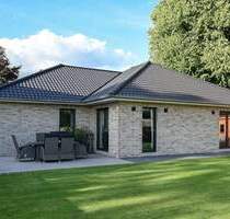 Traumhafter Winkel-Bungalow für Ihr Grundstück in Göhl,