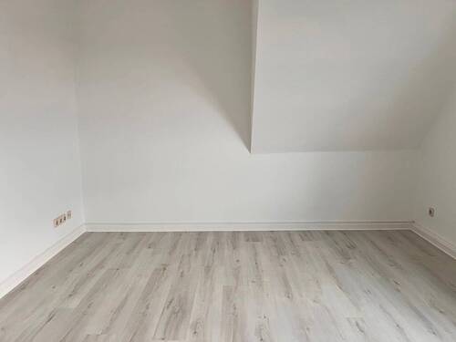 Wohnzimmer - Etagenwohnung mit 47,20 m² in Plauen zur Miete