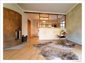 146-2025 Kaminofen und Küche 1.jpg - 4 Zimmer Mehrfamilienhaus, Wohnhaus zum Kaufen in Lichtenfels
