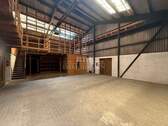 Lagerhalle mit zwei Ebenen - 