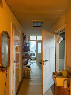 Wohnungsflur - 2 Zimmer Mehrfamilienhaus, Wohnhaus zum Kaufen in Lauter-Bernsbach