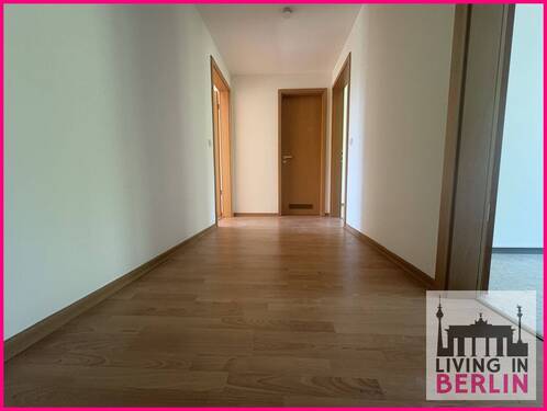 Flur - 2 Zimmer Etagenwohnung in Schönefeld