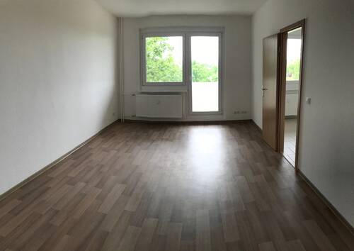 Muster Wohnzimmer - 3 Zimmer Etagenwohnung in Bitterfeld-Wolfen