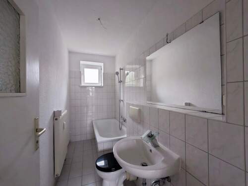 Tageslichtbad mit Wanne - 