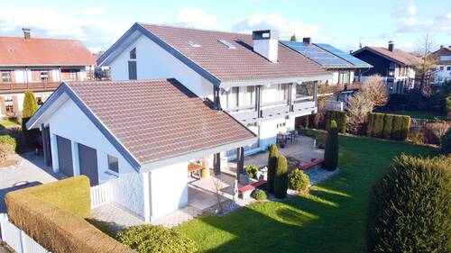 Hausansicht - Mehrfamilienhaus, Wohnhaus mit 224,00 m² in Altötting zum Kaufen