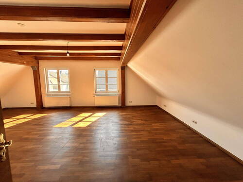 Wohnzimmer - 3-Zimmer-Dachgeschosswohnung in Grenzach-Wyhlen zu verkaufen