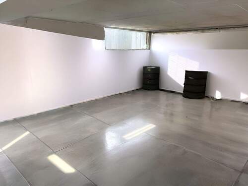 Tiefgaragenstellplatz - 